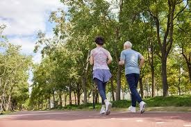 内维尔：曼联需要熟悉英超且能承压的主帅