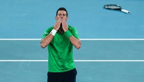 深夜来新闻！浓眉可能手术休息数月！独行侠重启谈判！可最后浓眉发文否认！