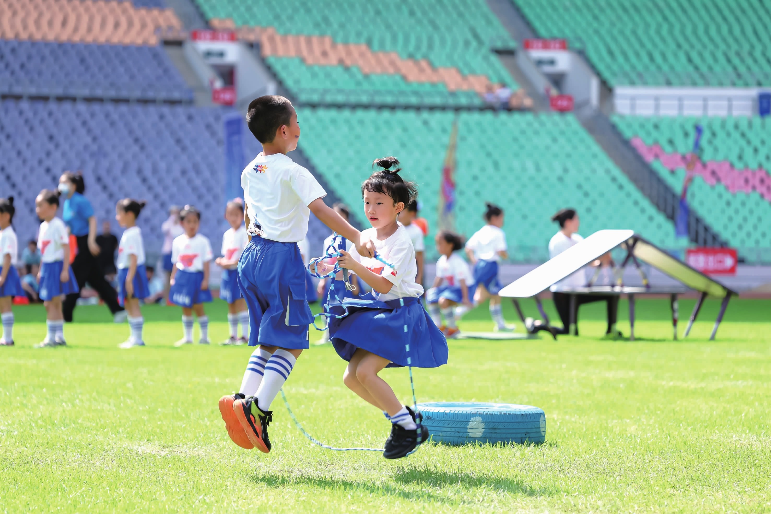 湖人1分险胜后，未来三对手“心声”曝光，前路暗藏玄机！